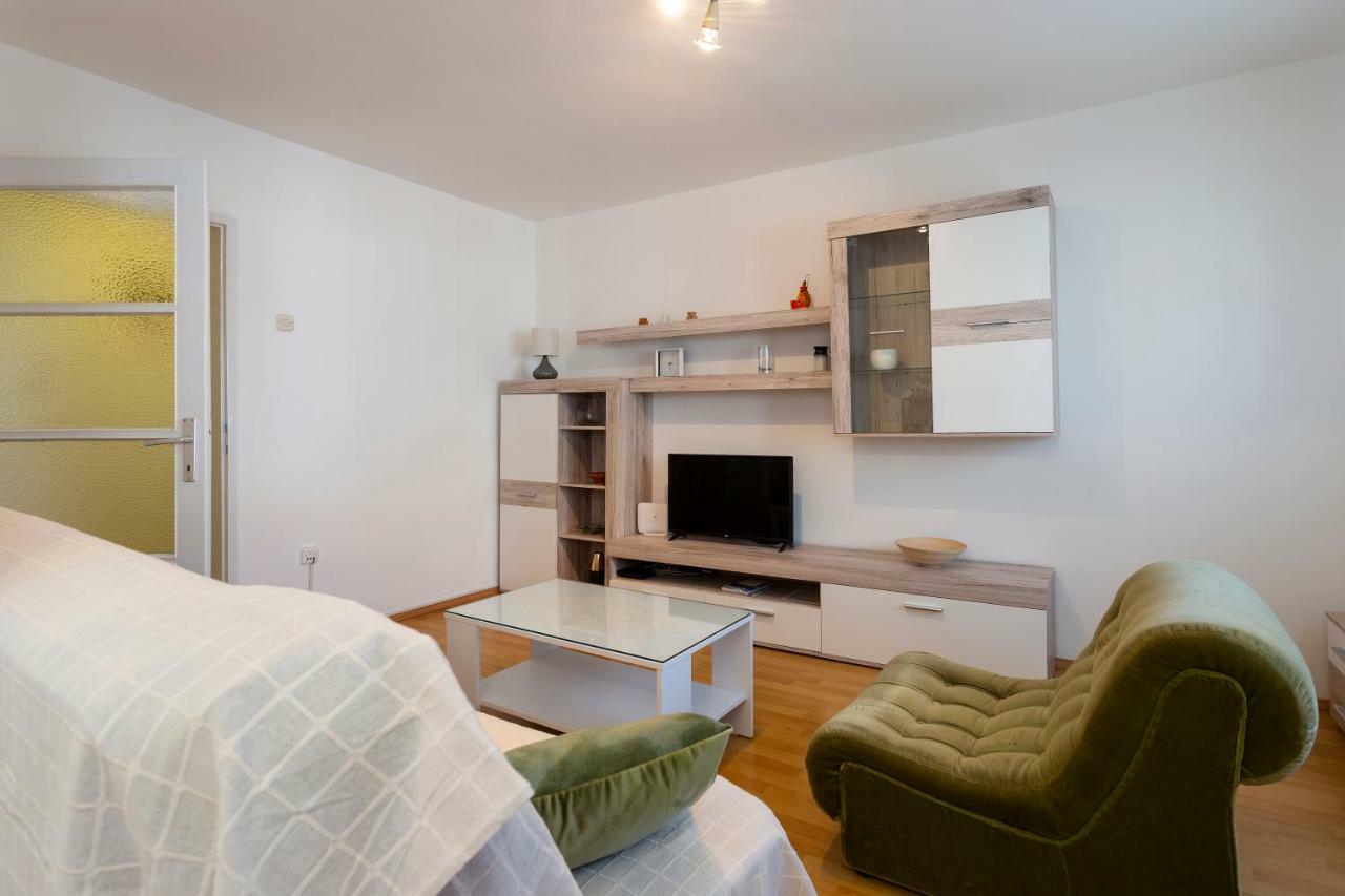 Apartment Anna With Free Private Parking Pula Eksteriør bilde