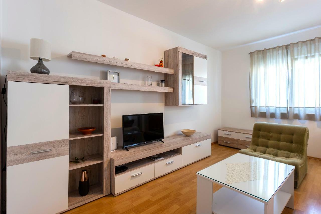 Apartment Anna With Free Private Parking Pula Eksteriør bilde